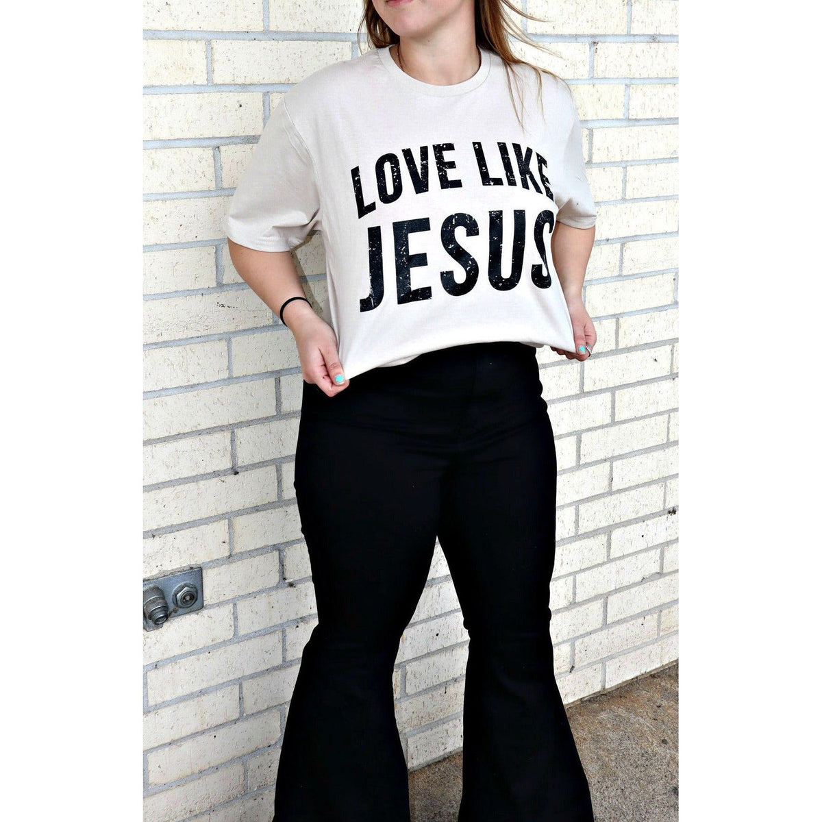 Love like Jesus tan Shirt
